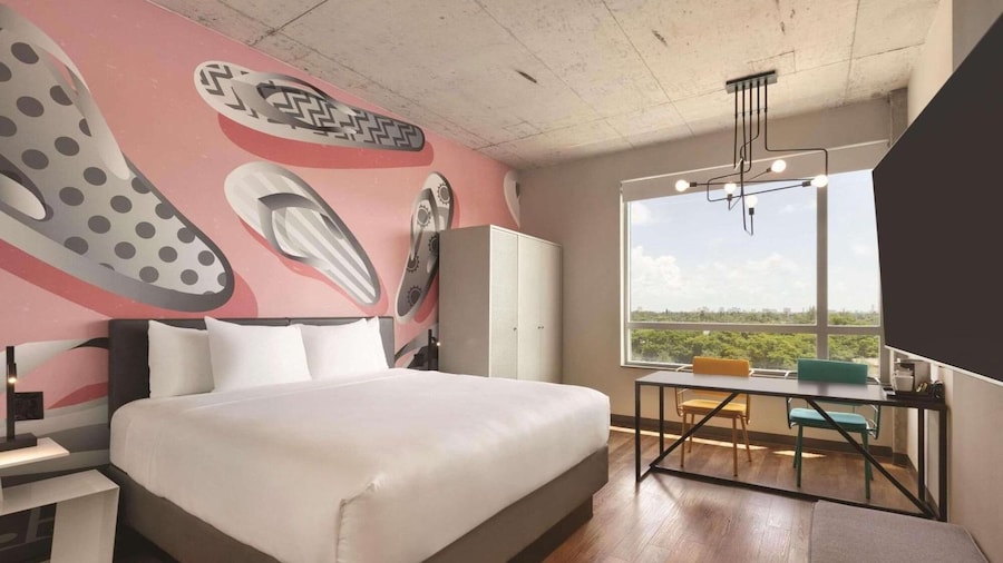 Kompose Boutique Hotel Miami Airport
