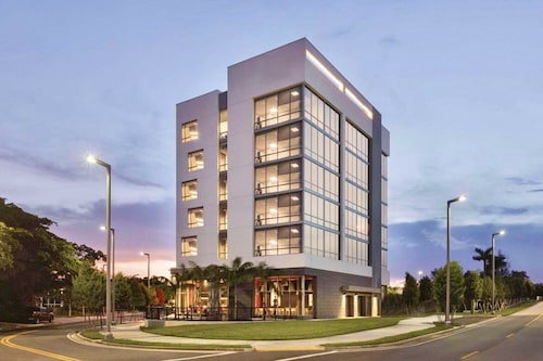 Kompose Boutique Hotel Miami Airport