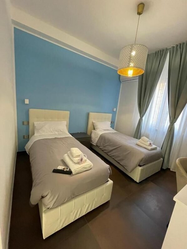 1 bedroom, desk, free WiFi