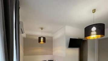 Schreibtisch, kostenloses WLAN