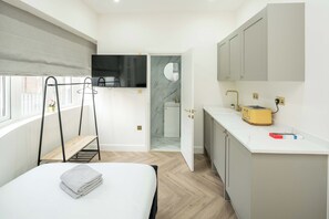 1 間睡房、熨斗/熨衫板、Wi-Fi、床單
