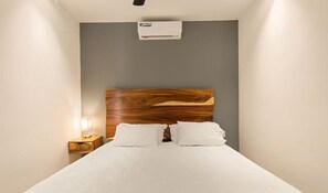 1 dormitori, planxa i posts de planxar, wifi i roba de llit