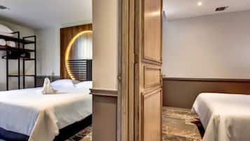 2 bedrooms, iron/ironing board, travel cot, WiFi