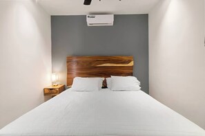 1 chambre, fer et planche à repasser, Wi-Fi, literie fournie