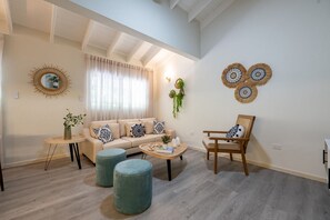 Una Smart TV, libros