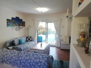 Smart-TV, Kamin, Stereoanlage