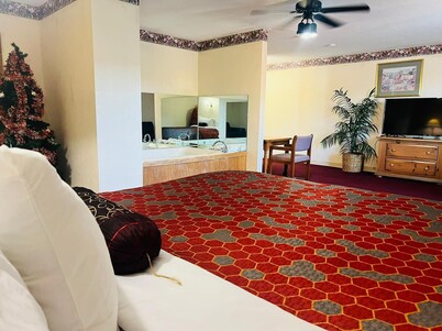 Villa Inn Motel Near Hwy 12 WI Capital O