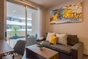 TV, offices - Pool View 1 Br.  Steps Away from the Beach (Playa del Carmen)