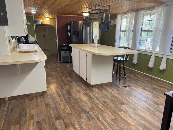 Dining - 3 Bedroom 2 bath with plenty of covered parking! (Hemphill)