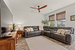 Smart TV, video games, offices, computer monitors - Ultimate Golfers Paradise (Little River)