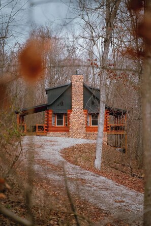 Exterior - Memories at Hillside  A Modern Cabin Hocking Hills (McArthur)