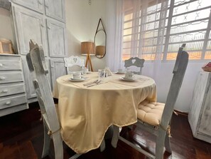 Free daily buffet breakfast  - Dago Suítes Pousadinha (Campos do Jordão)