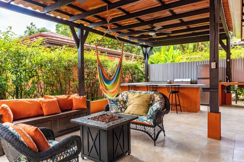 Jasper del Pacifico - 2Bdr and Private Pool for Family Closed to Jaco/Costa Rica