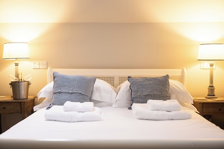 Tek Büyük Yataklı Oda | Ücretsiz kablosuz İnternet