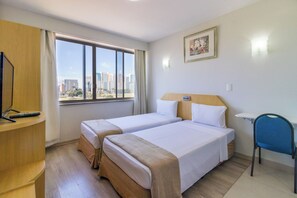 ميني بار وواي فاي مجانًا وملاءات أسرّة