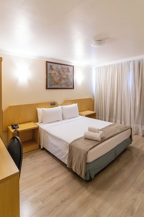 Traditional Room | Minibar, free WiFi, bed sheets - Brasilia Tower Hotel by Castelo Itaipava (Brasília)