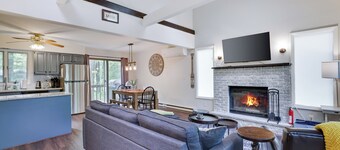 Dreamy Lake House With Fireplace, Firepit & Pet Friendly