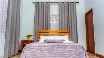 Classic Double Room, Garden View | Free minibar, in-room safe, individually decorated