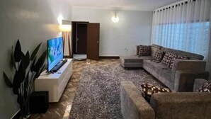 Living area - Bustani Luxury Homestay (Moshi)