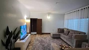 45-inch Smart TV with digital channels, heated floors