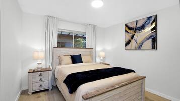 4 slaapkamers, een kluis op de kamer, een bureau