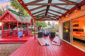Terrace/patio - Relax and Play! near Napa, SF  4 Bedrooms Sleep10 + Hot tub, Fire pit & GameRoom (Fairfield)
