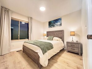 4 habitaciones, caja de seguridad en la habitación y escritorio