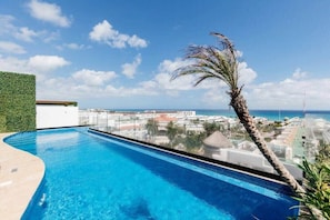 Outdoor pool - Ocean view Rooftop Studios with Pool (Playa del Carmen)