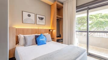 Superior Studio, Balcony, City View | In-room safe, desk, laptop workspace, blackout drapes