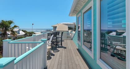 Steps to Private Beach! New Rental! 2 Free Beach Services! 4 Bikes!Gated Comm.