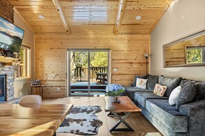 Smart TV, fireplace, table football