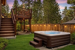 Terrace/patio - High Altitude Retreat + Game Room + Hot Tub (Big Bear Lake)