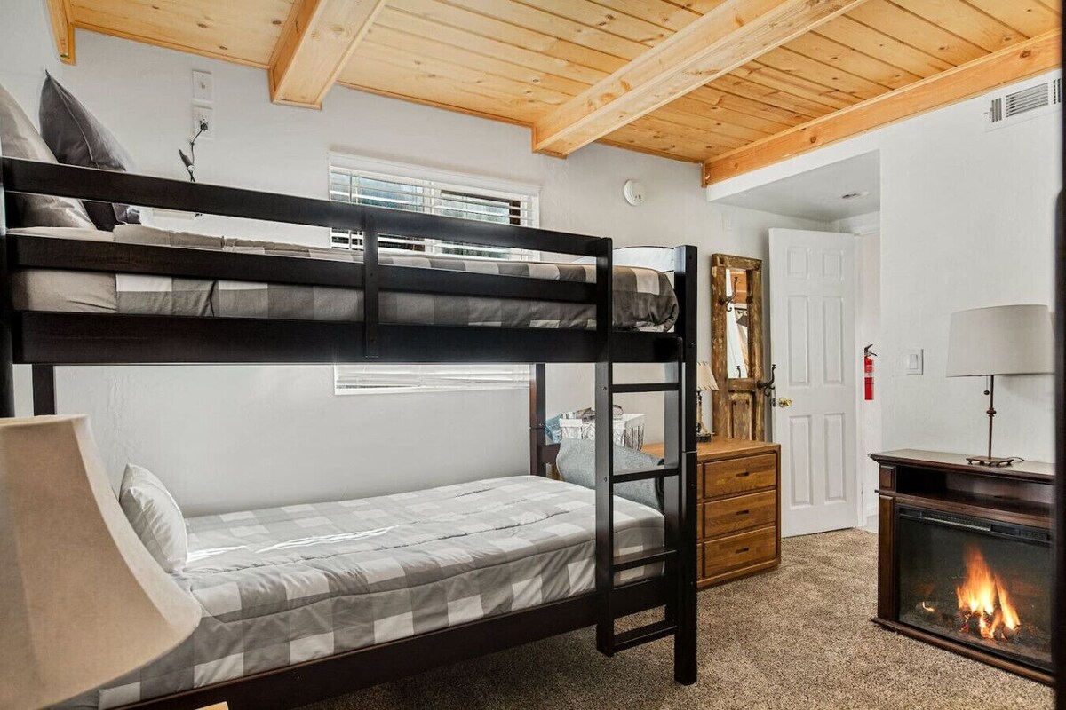 Photo 7 of High Score Hideaway - Views of Ski Slopes, Hot Tub