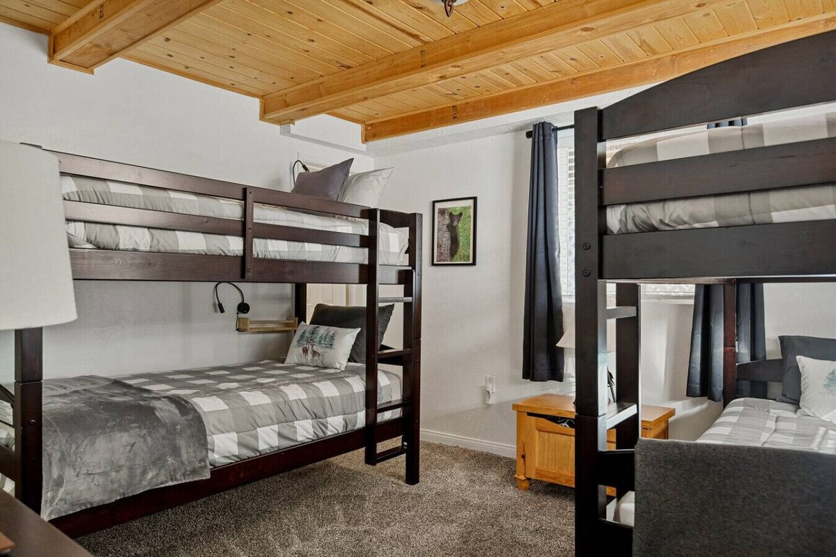 Photo 30 of High Score Hideaway - Views of Ski Slopes, Hot Tub
