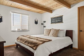 4 habitaciones, escritorio, tabla de planchar con plancha y wifi gratis 