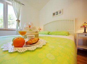 2 bedrooms, Internet, bed sheets