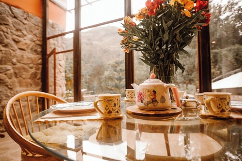 Spacious 4-bedroom house in enjoyable Calca with WiFi