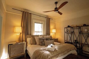 2 bedrooms, iron/ironing board, travel cot, free WiFi - Desert Bungalow – 1st Floor of The Sonora House (Tucson)