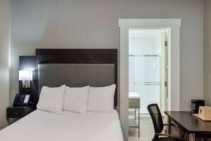 1 slaapkamer, een strijkplank/strijkijzer, wifi, beddengoed