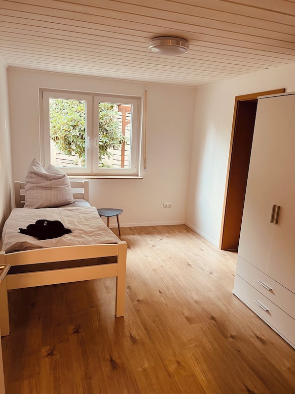 4 Schlafzimmer, Bügeleisen/Bügelbrett, kostenloses WLAN, Bettwäsche