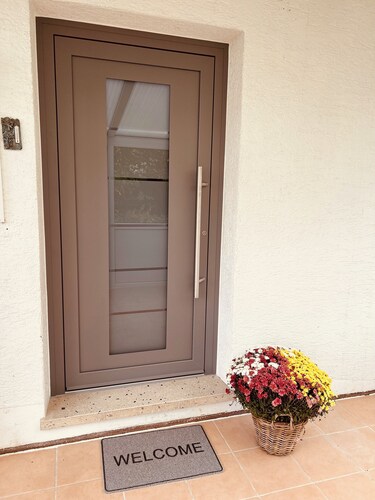 Gemütliches Ferienhaus im Naturpark Westerwald. Neu renoviert mit Garten.
