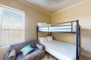 2 habitaciones, acceso a internet y ropa de cama
