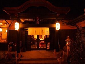 Exterior detail - Ryokan Yaya no Yu (Kumamoto)