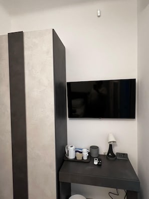 Singola Comfort | Bagno | Doccia, set di cortesia gratuito, asciugacapelli, asciugamani