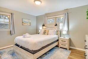 4 slaapkamers, een strijkplank/strijkijzer, internet, beddengoed