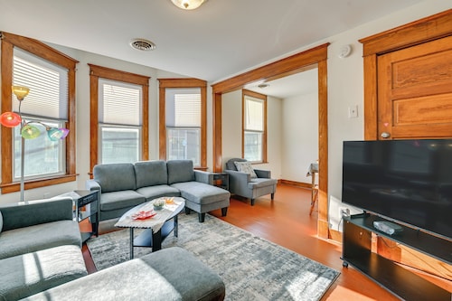 Walk to Washington Park: Remote Work-Ready Apt!