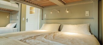 Rhein Haven - 125m² Premium Retreat - ideal for families & teams - free parking