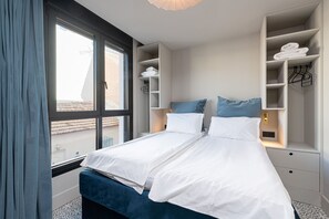 5 bedrooms, iron/ironing board, free WiFi, bed sheets