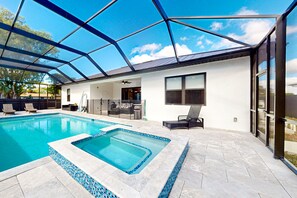 A heated pool - Luxurious home with modern interior with wifi and beautiful pool (Bonita Springs)