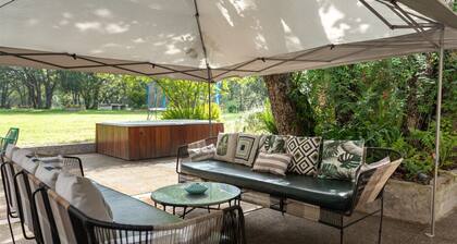 Ranch Getaway w/ Jacuzzi, Basketball & Ping Pong